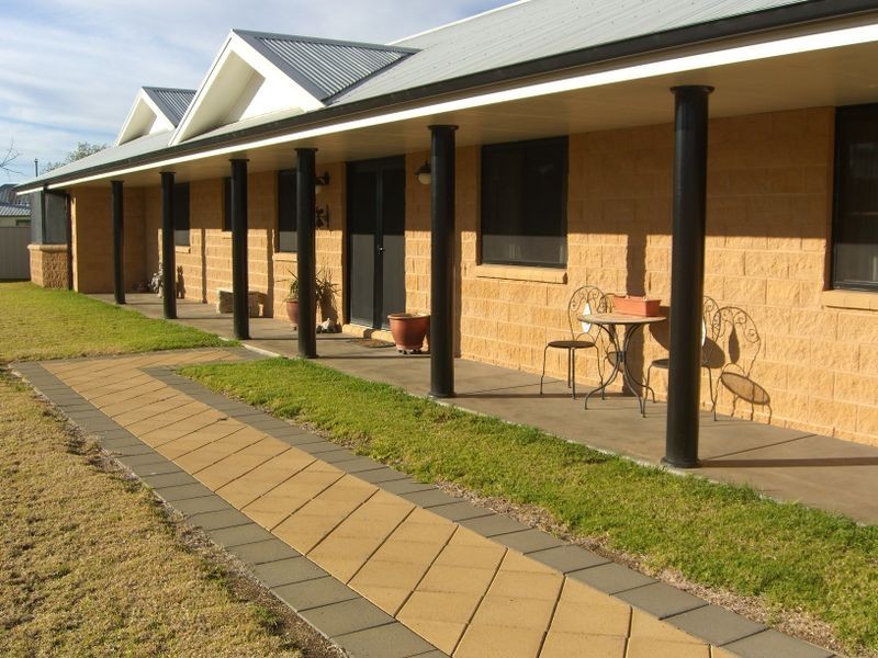 96 Wombat Street, Young NSW 2594