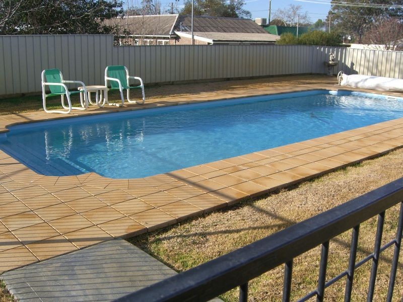 96 Wombat Street, Young NSW 2594