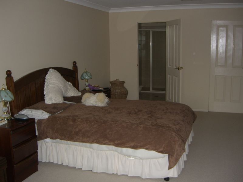 96 Wombat Street, Young NSW 2594