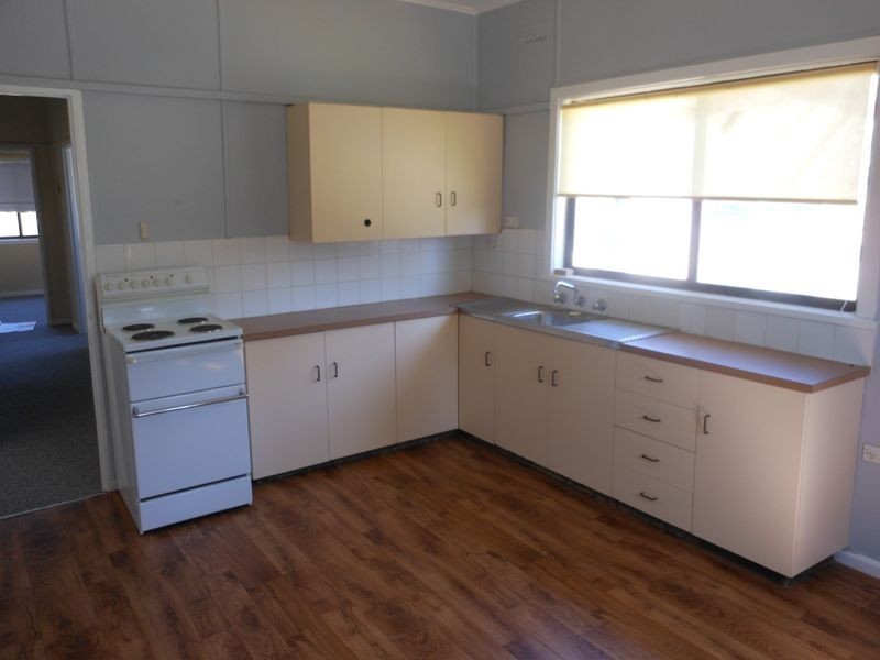 17 Musgrave Street, Young NSW 2594