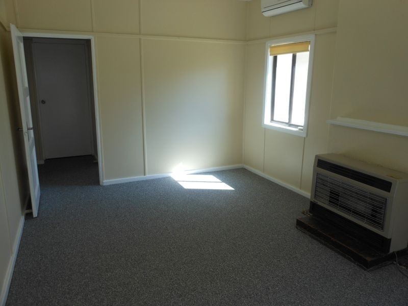 17 Musgrave Street, Young NSW 2594