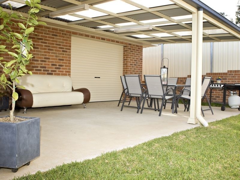 9 Hambrook, Young NSW 2594
