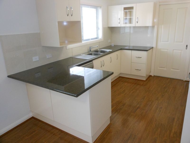 55 Templemore St, Young NSW 2594