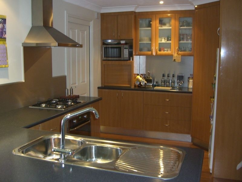 11 Sam Place, Young NSW 2594