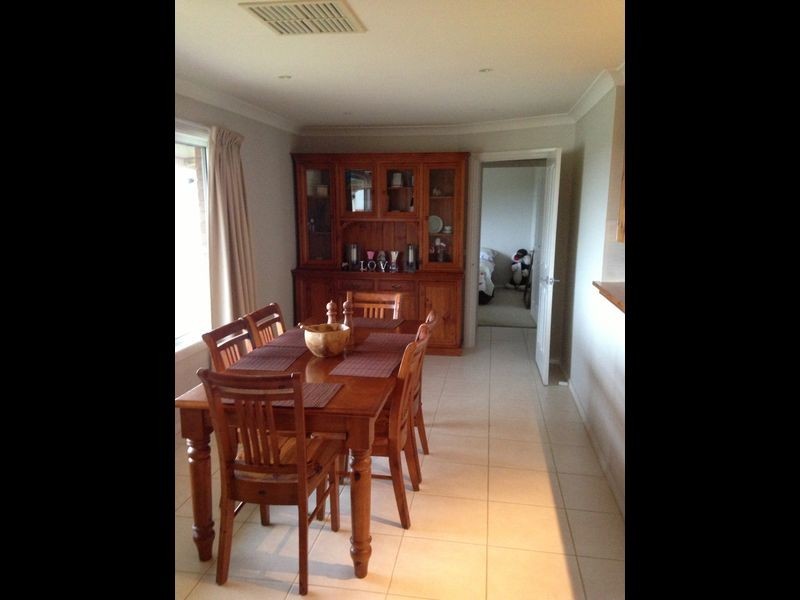 8 Martin Close, Young NSW 2594