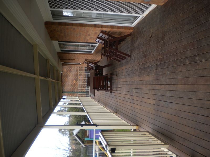 8 Martin Close, Young NSW 2594