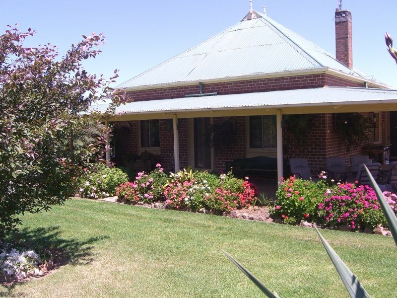 1200 Boundry Road – Glenede, Young NSW 2594