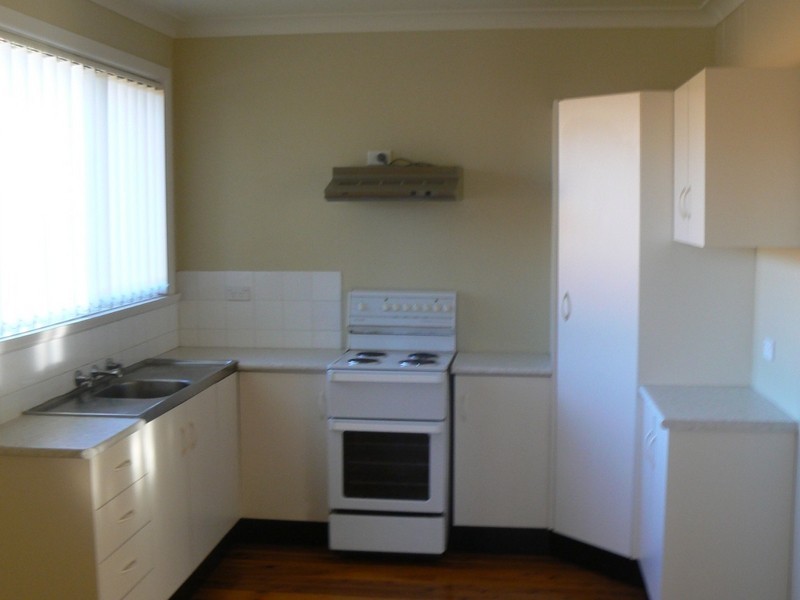 24 Murringo Street, Young NSW 2594