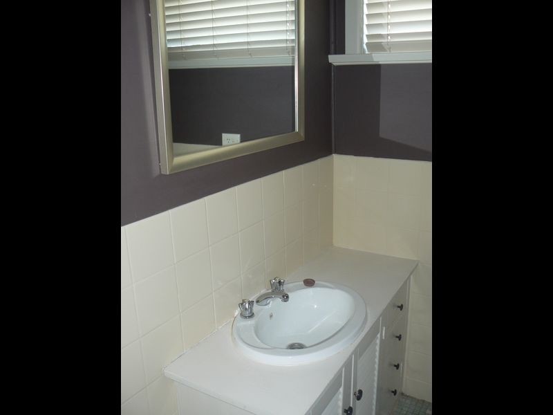 24 Murringo Street, Young NSW 2594