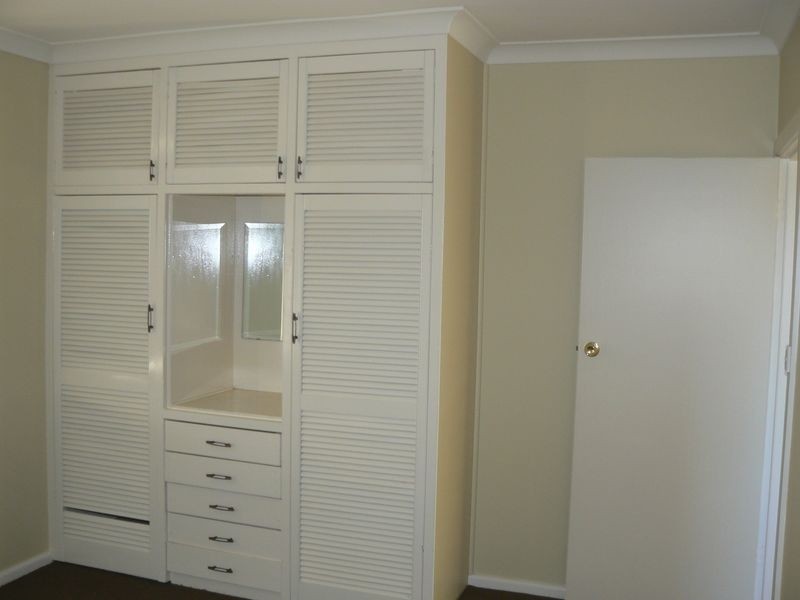 24 Murringo Street, Young NSW 2594