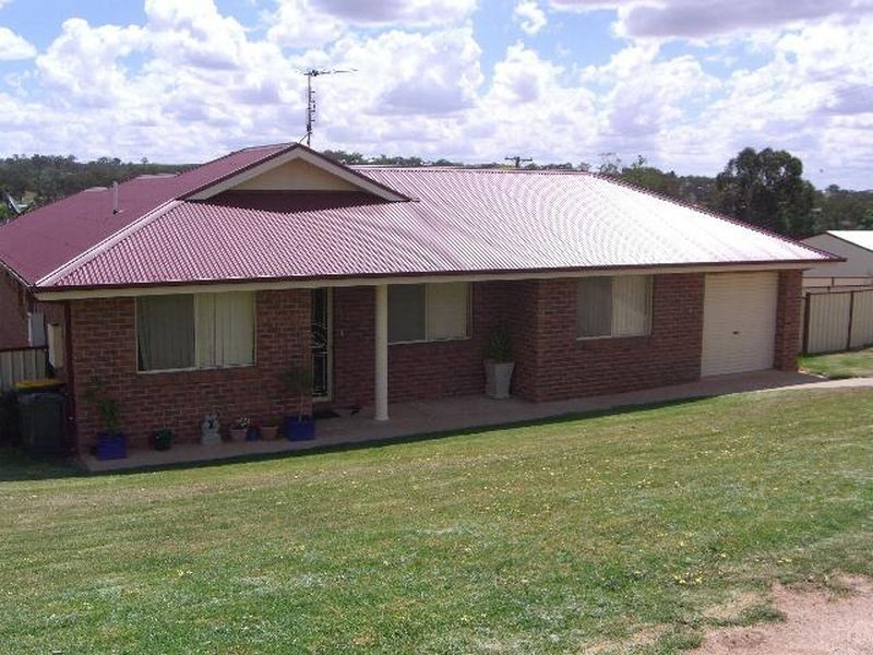 1/51 Templemore Street, Young NSW 2594