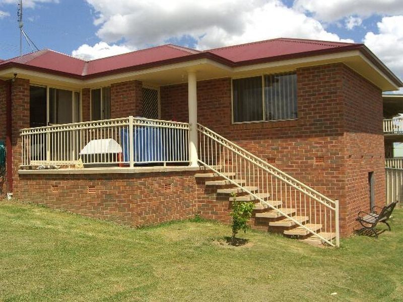 1/51 Templemore Street, Young NSW 2594