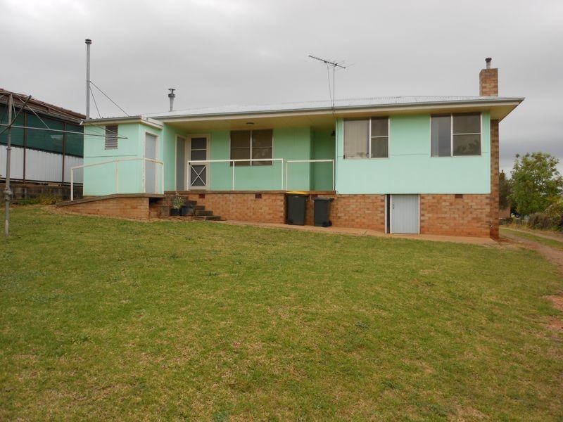 7 Melville Street, Young NSW 2594