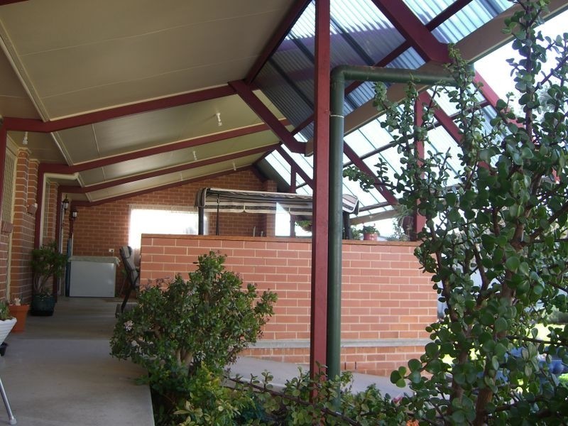 36 Pineview Circuit, Young NSW 2594