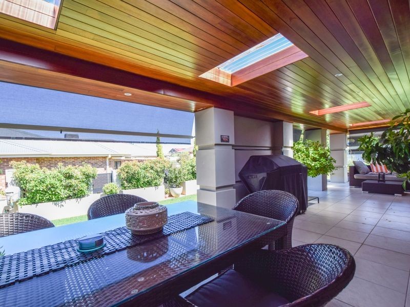 1 Settlers Place, Young NSW 2594