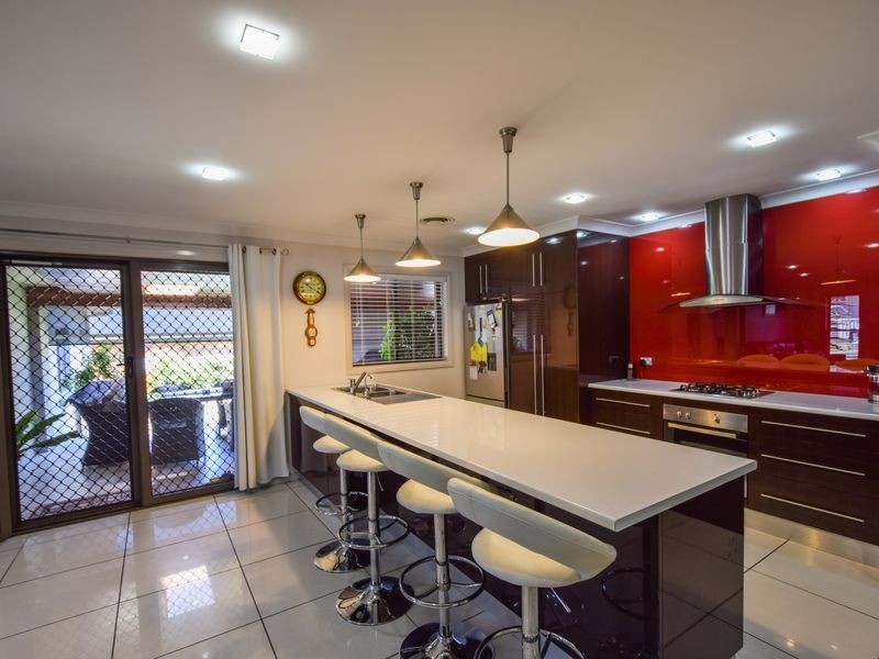 1 Settlers Place, Young NSW 2594