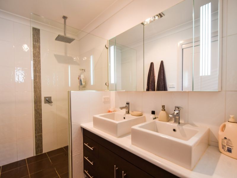 1 Settlers Place, Young NSW 2594