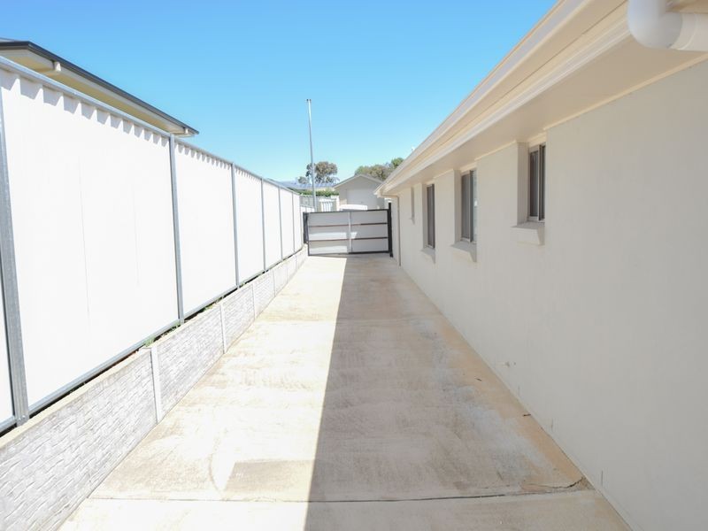 1 Settlers Place, Young NSW 2594