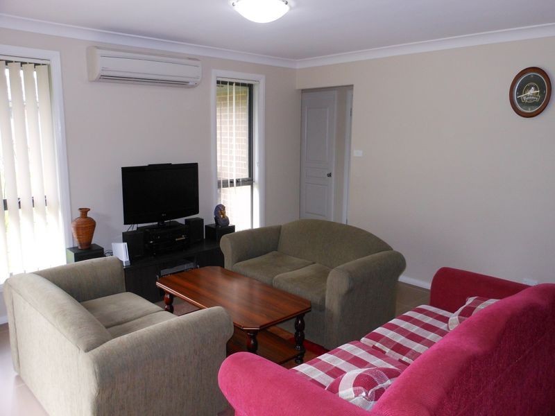 8 Mayoh Place, Young NSW 2594