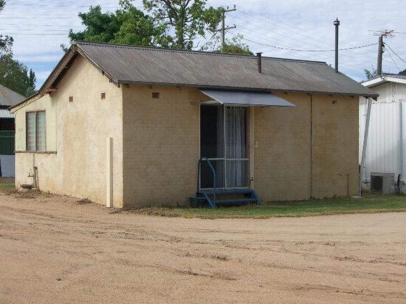 1 Patterson Avenue, Young NSW 2594