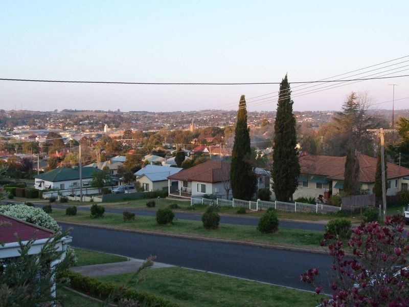 11 White Street, Young NSW 2594