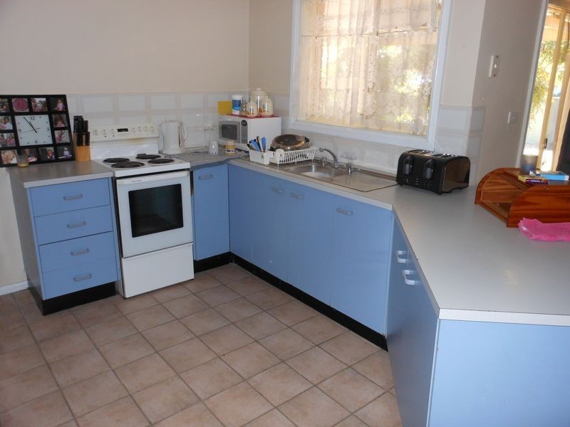 7 Jimmy Noonan Place, Young NSW 2594