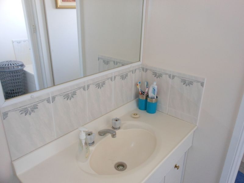 7 Jimmy Noonan Place, Young NSW 2594