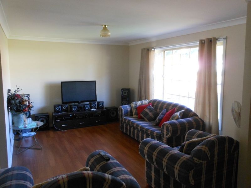 7 Jimmy Noonan Place, Young NSW 2594