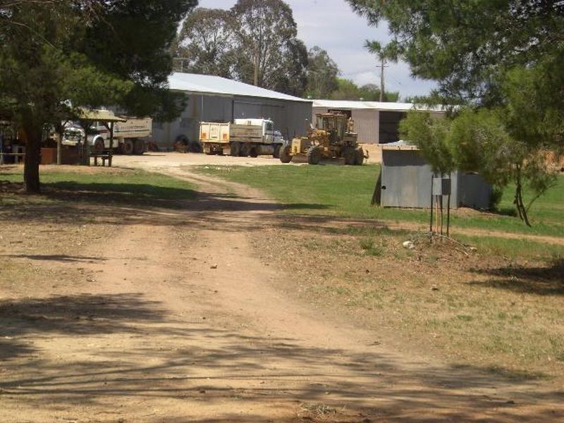 CHERRYHAVE Olympic Way North, Young NSW 2594