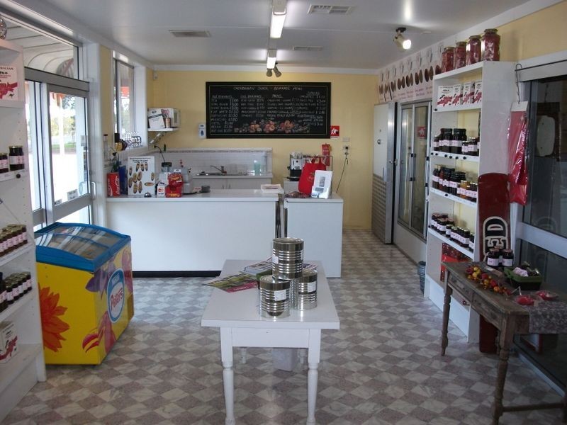 CHERRYHAVE Olympic Way North, Young NSW 2594