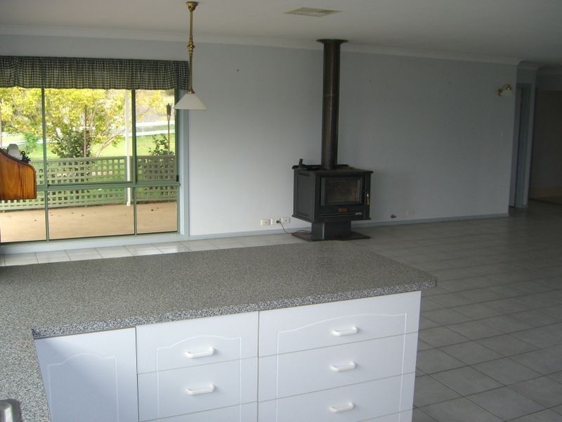 40 Byrne Avenue, Young NSW 2594