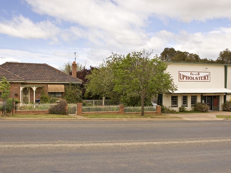 6 Lovell, Young NSW 2594