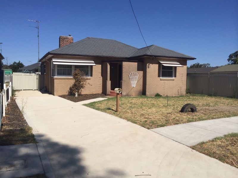 24A Binalong Street, Young NSW 2594
