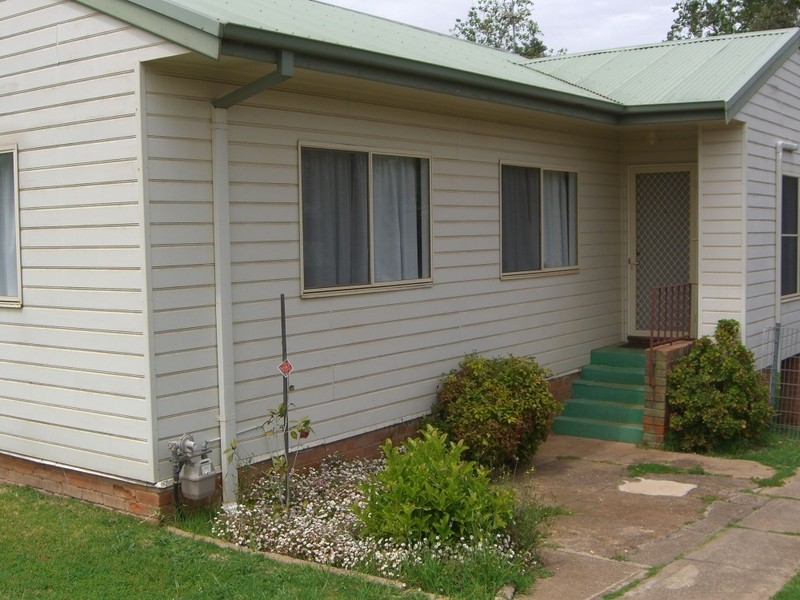 18 Musgrave, Young NSW 2594