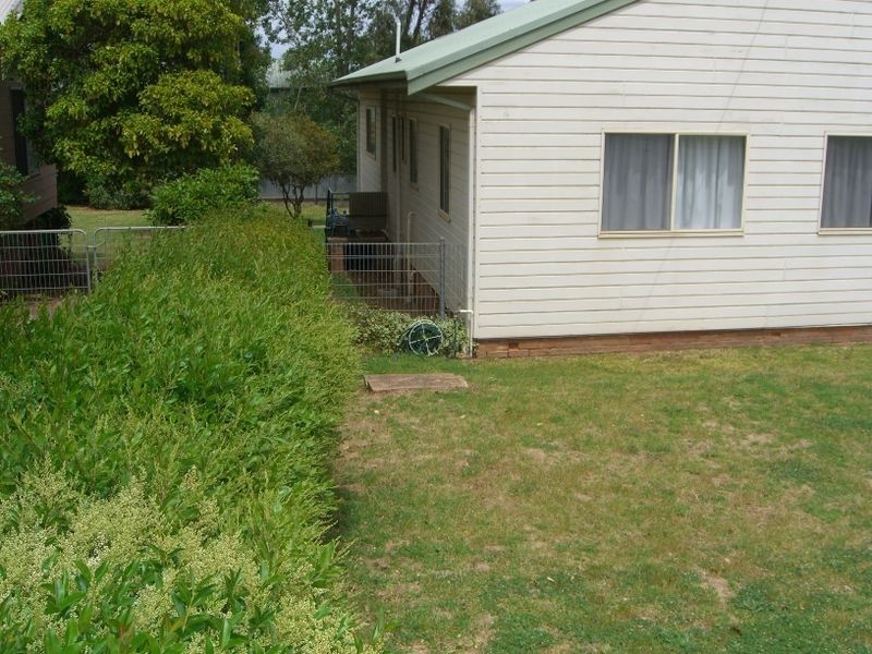 18 Musgrave, Young NSW 2594