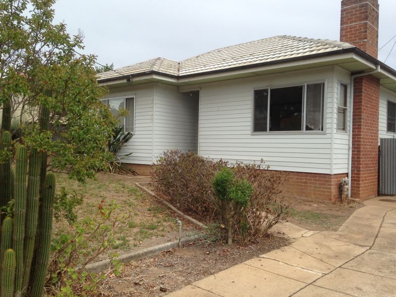 3 Margaret Street, Young NSW 2594