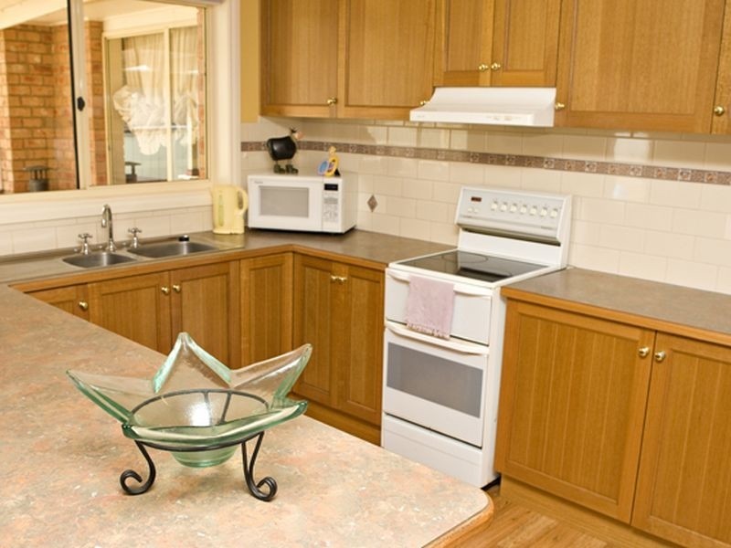 2 Pineview Circuit, Young NSW 2594