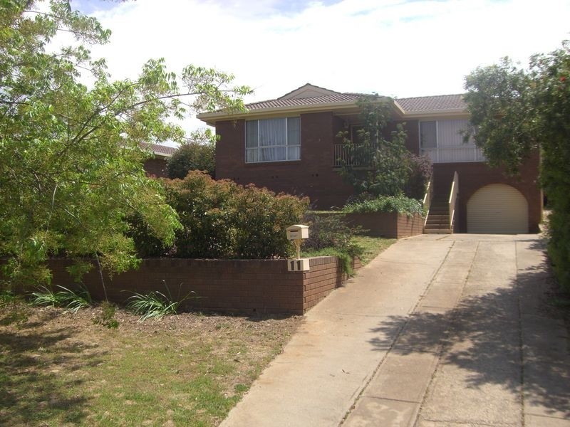 11 Keevil, Young NSW 2594