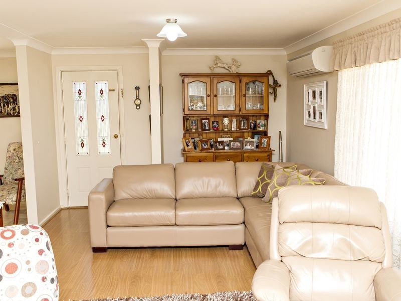 27 Templemore Street, Young NSW 2594