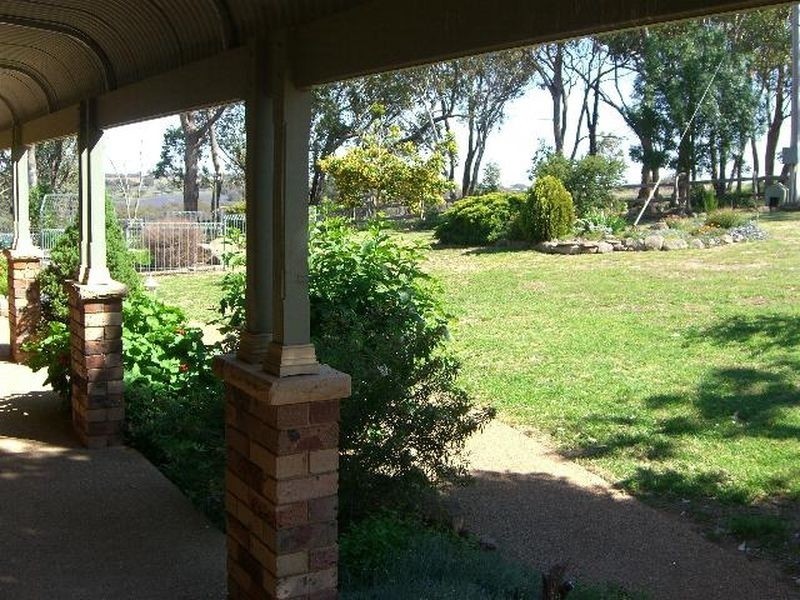70 Roberts Road, Young NSW 2594