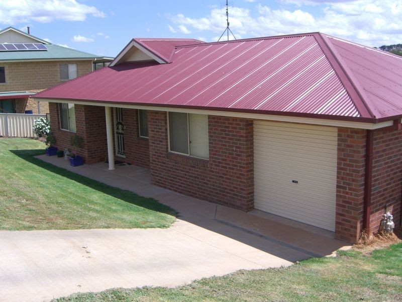 1/51 Templemore Street, Young NSW 2594