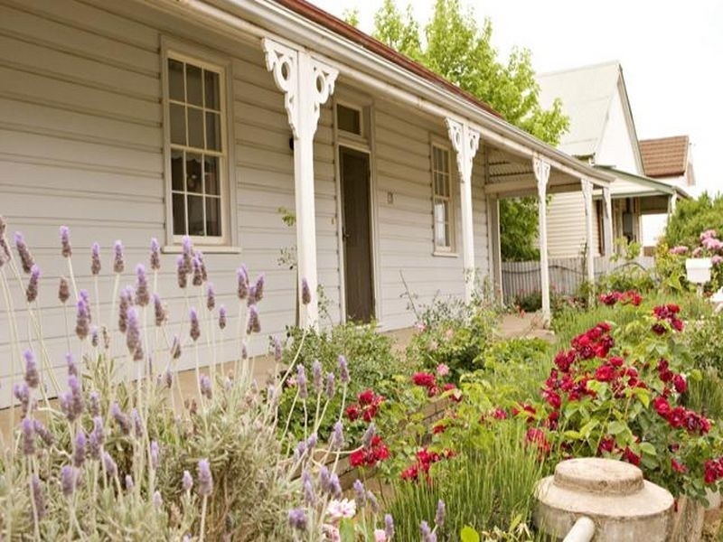 131 Albury Street, Harden NSW 2587