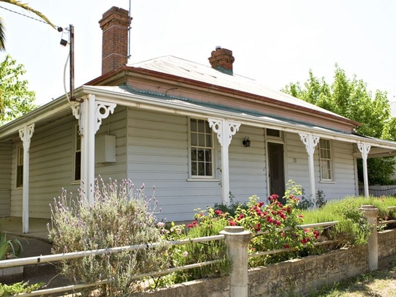 131 Albury Street, Harden NSW 2587