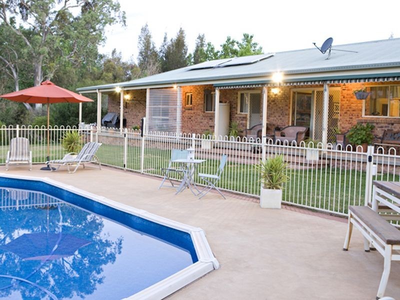226 Willawong Street, Young NSW 2594