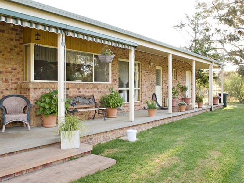 226 Willawong Street, Young NSW 2594
