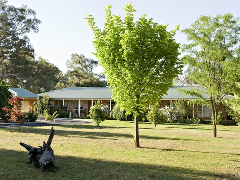 226 Willawong Street, Young NSW 2594