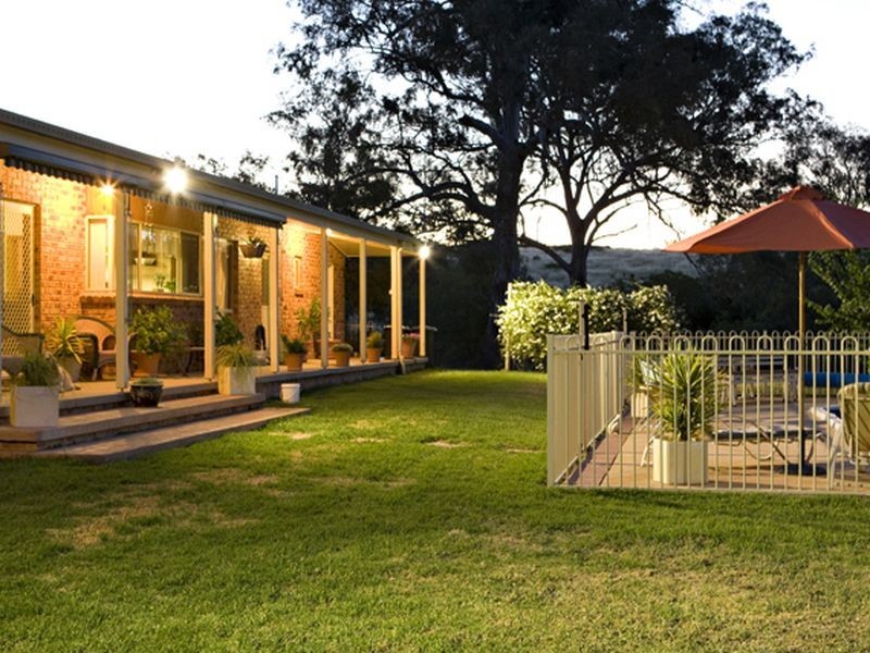 226 Willawong Street, Young NSW 2594