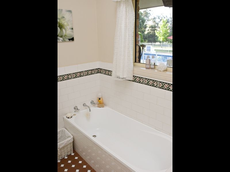 226 Willawong Street, Young NSW 2594