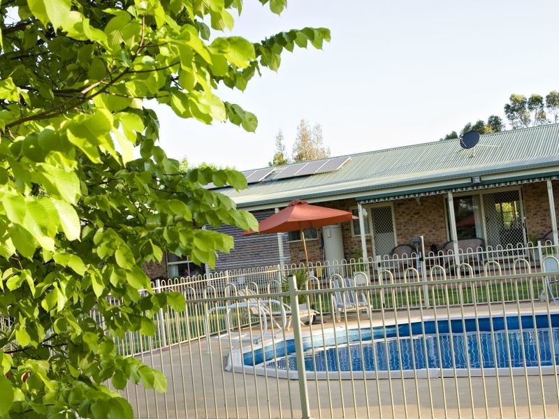 226 Willawong Street, Young NSW 2594