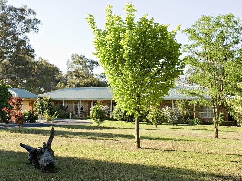 226 Willawong Street, Young NSW 2594